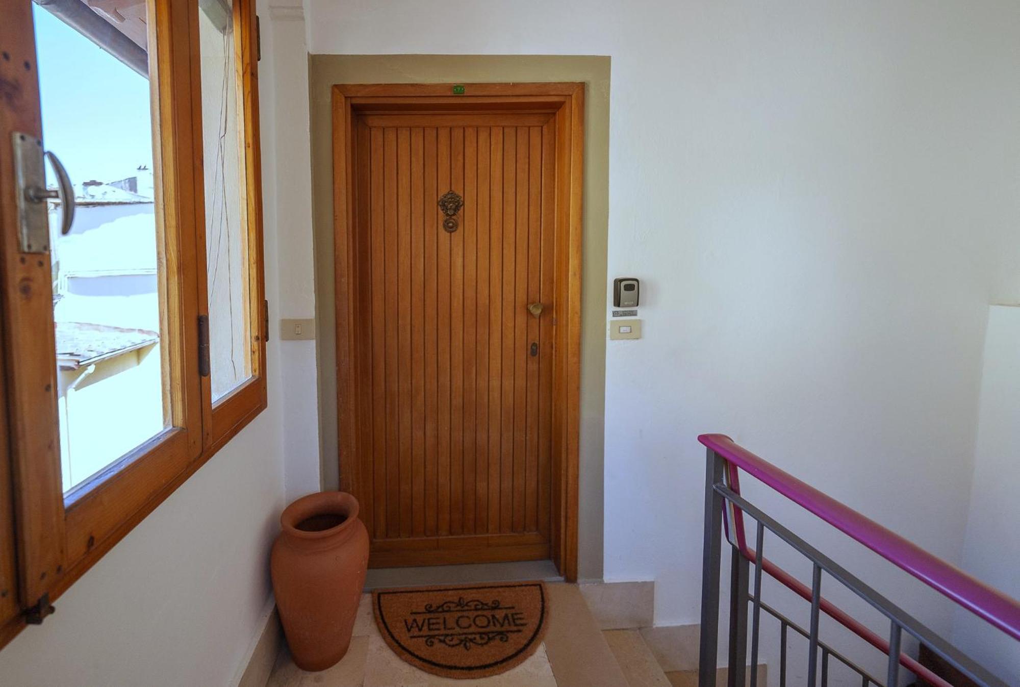 Santa Croce Historic Loft With A View